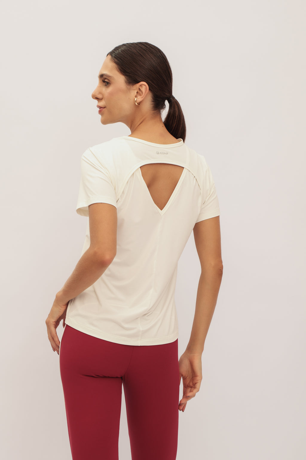 BLUSA MANGA CURTA ABERTURA COSTAS