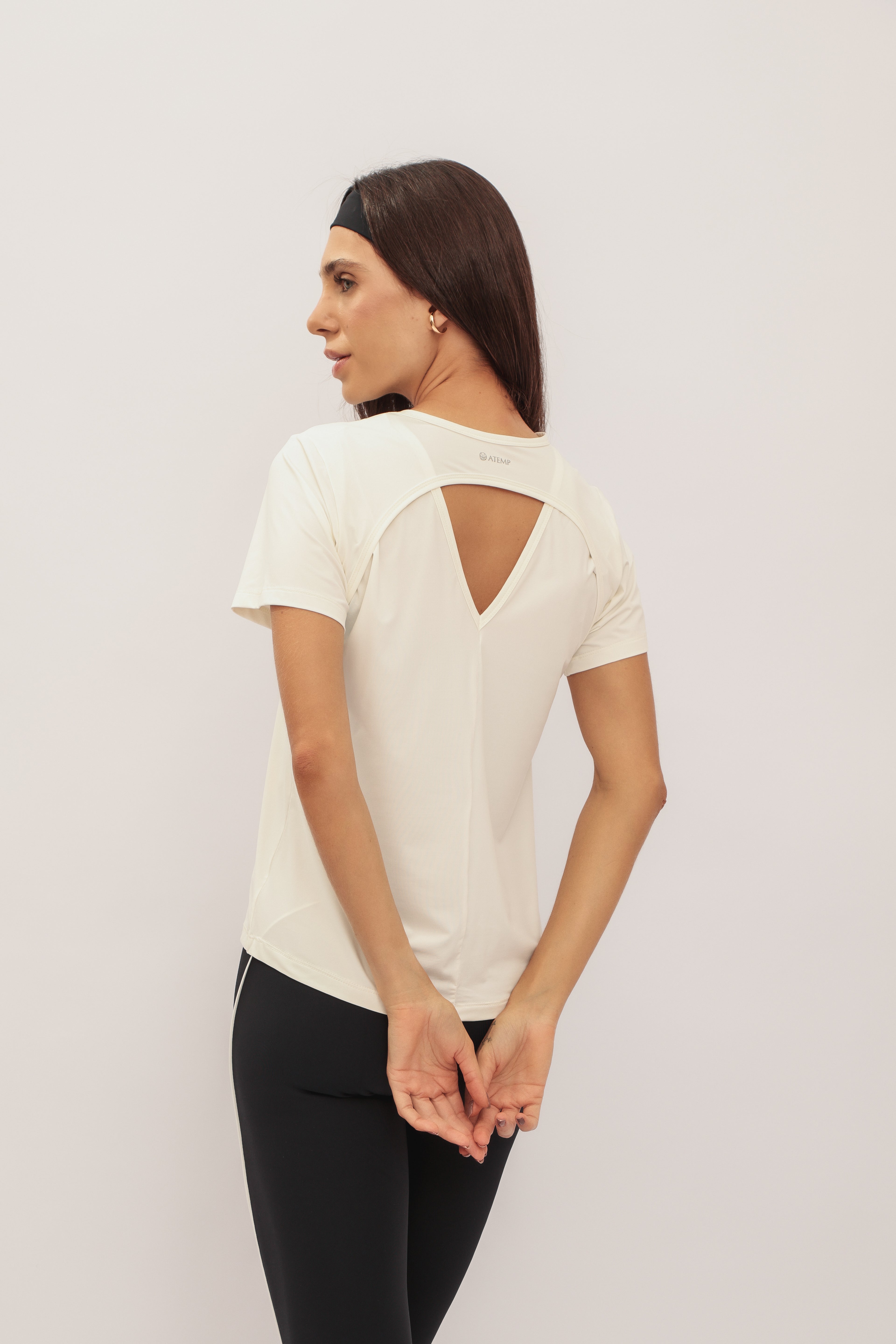 BLUSA MANGA CURTA ABERTURA COSTAS