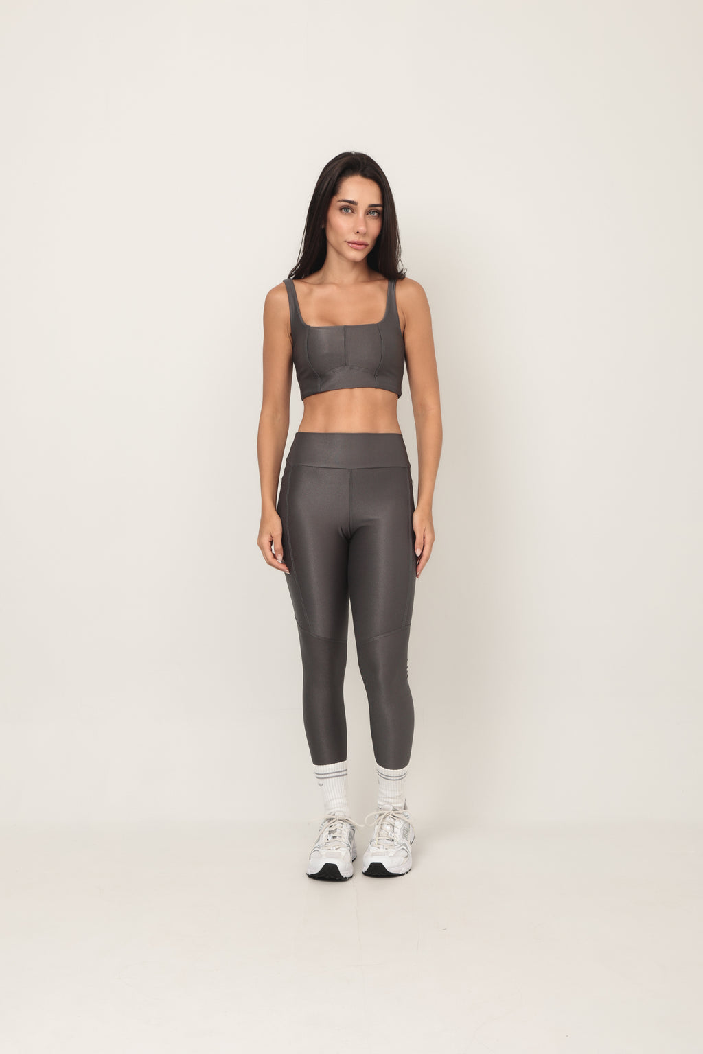 LEGGING RECORTES E BOLSO