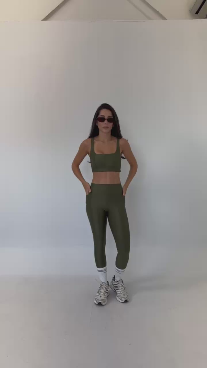 LEGGING RECORTES E BOLSO