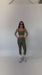LEGGING RECORTES E BOLSO