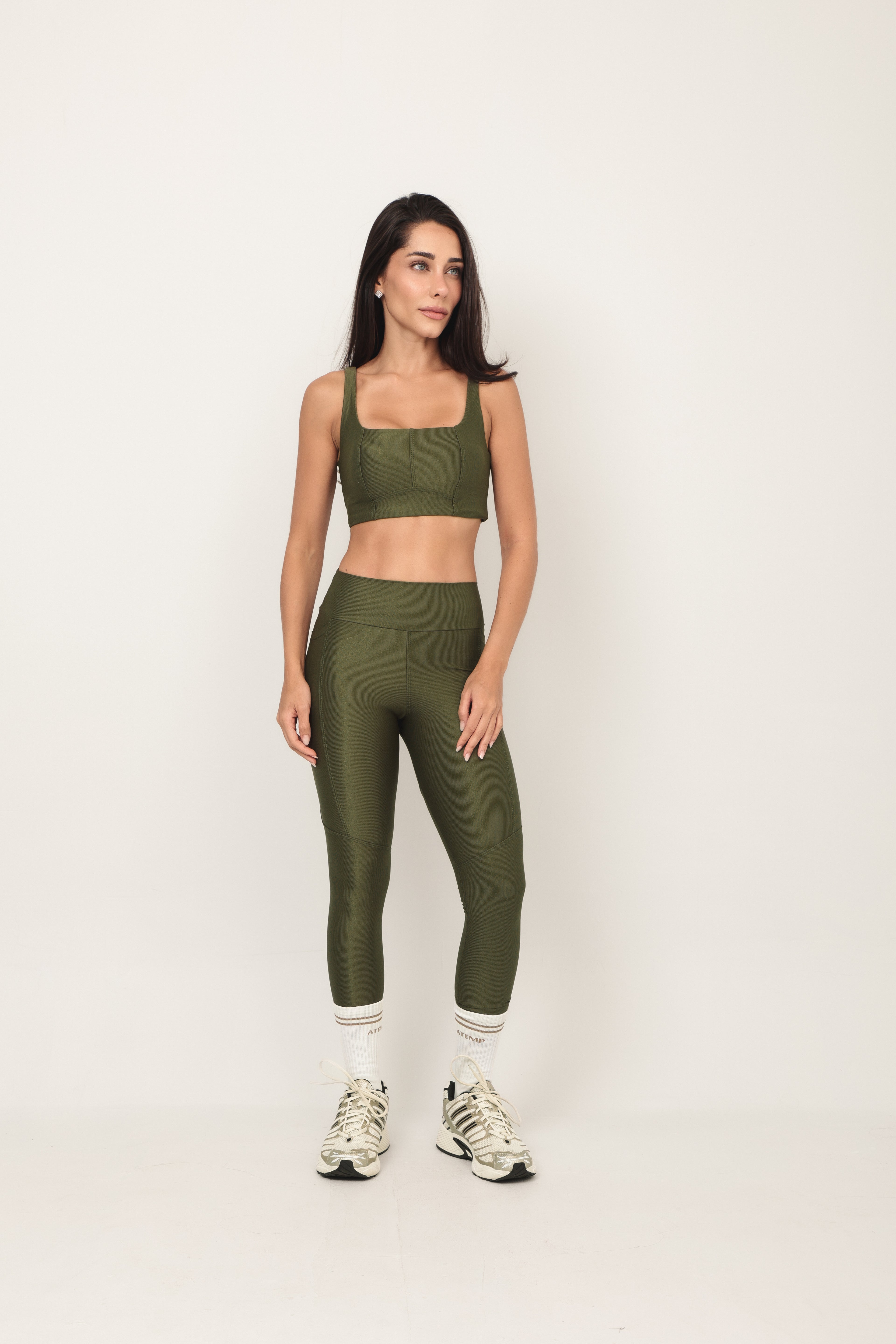 LEGGING RECORTES E BOLSO